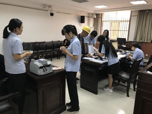 1530782057836041064.jpg 调解现场(二).jpg